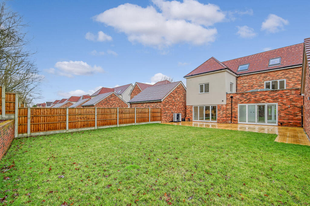 Additional property image - The Oak, Ash View, Takeley, Essex