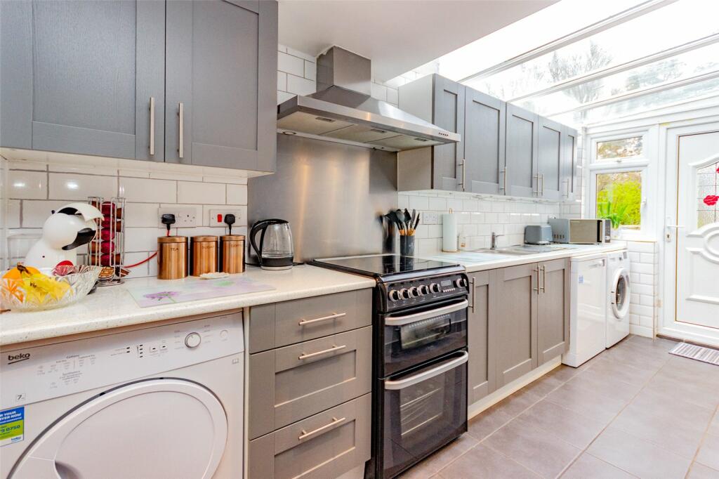 3 bedroom semidetached house for sale in Bournville Road, Westonsuper