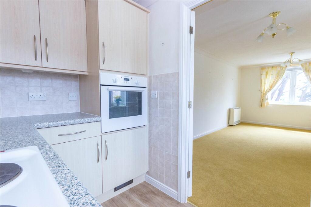 Additional property image - Beach Road, Weston-super-Mare, Somerset, BS23