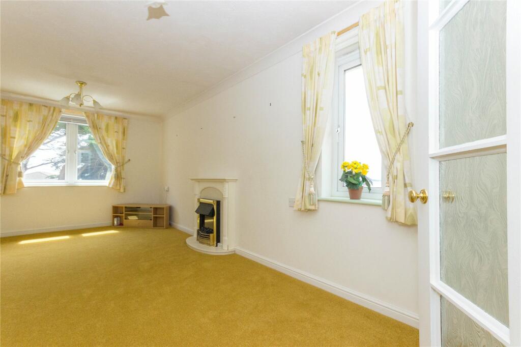 Additional property image - Beach Road, Weston-super-Mare, Somerset, BS23