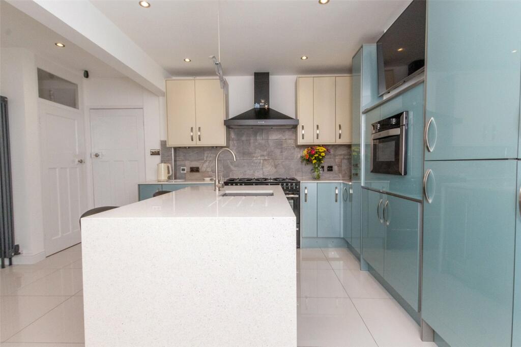 Additional property image - Locking Road, Weston-super-Mare, House & Detached Annex, BS22