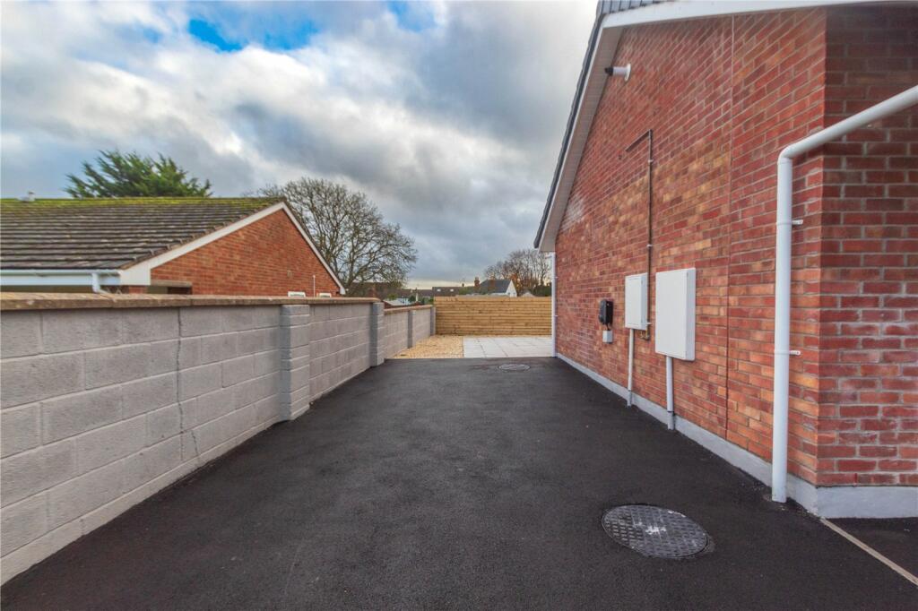 Additional property image - Sherwood Crescent, Weston-super-Mare, Somerset, BS22