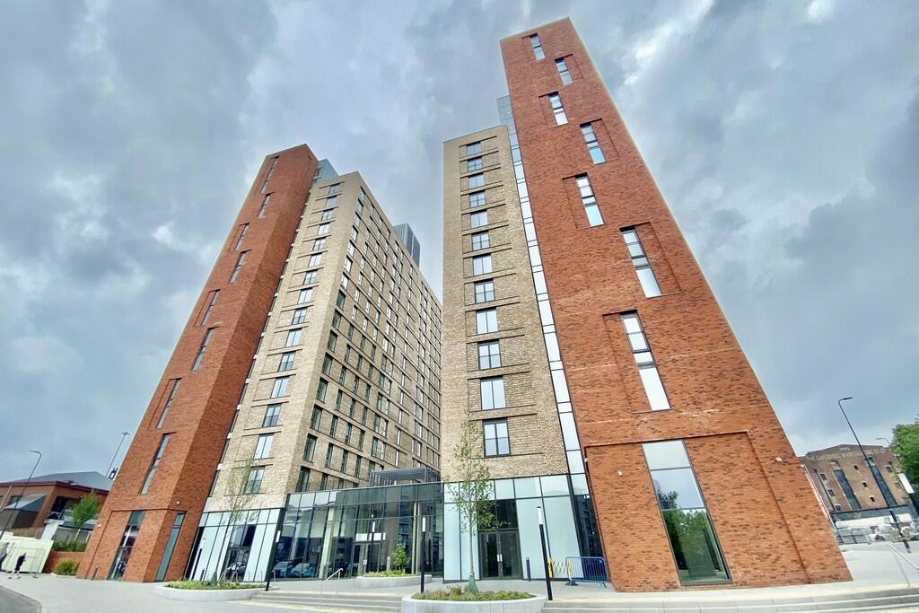 2 bedroom apartment for sale in No. 1 Old Trafford, Manchester, M17