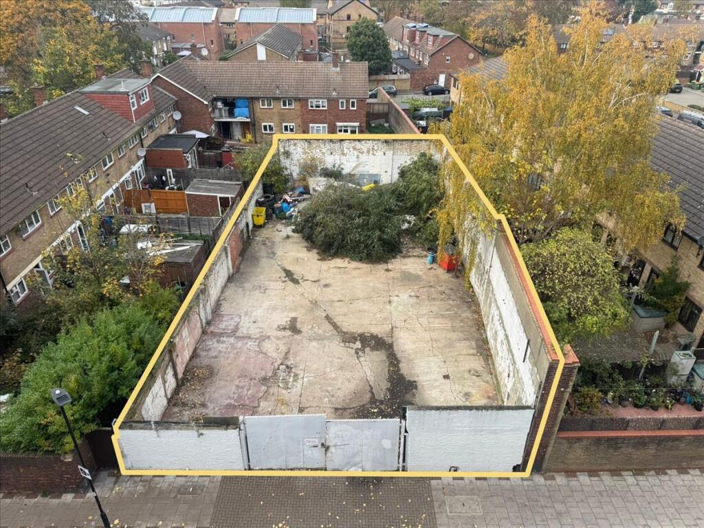 Main image of property: 98-100 Windmill Lane, Newham, London, E15