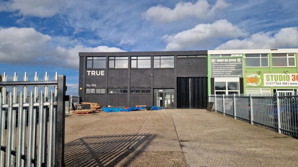 Main image of property: 32a Radford Way, Billericay, CM12