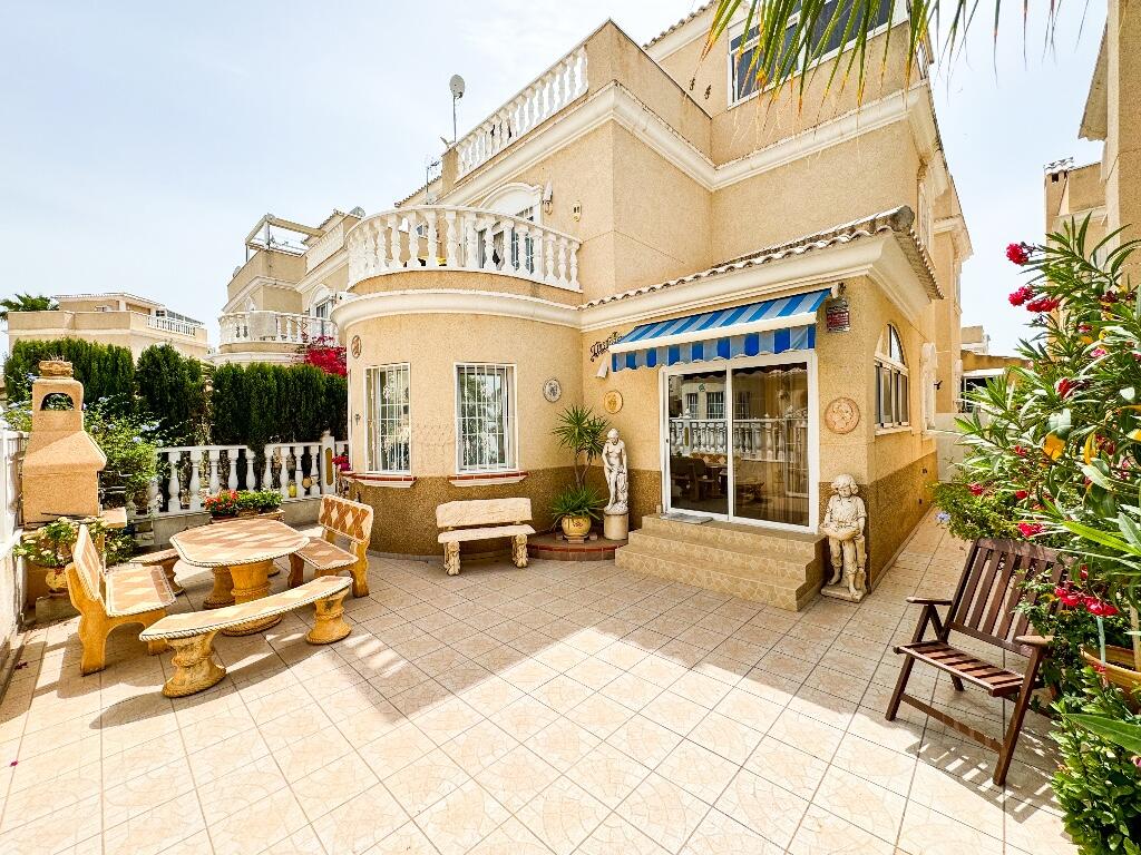 3 bedroom villa for sale in Valencia, Alicante, Los Altos, Spain