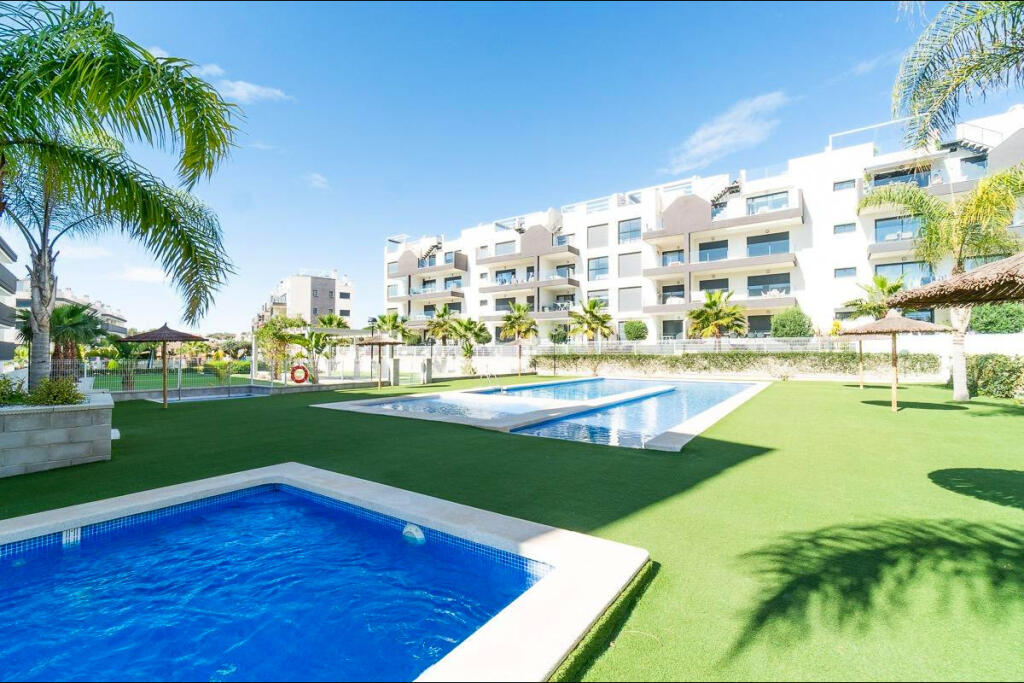 Main image of property: Valencia, Alicante, Villamartin