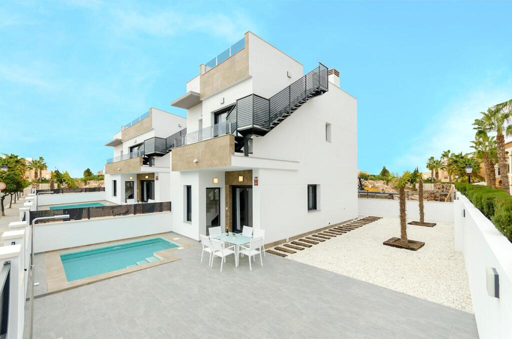Main image of property: Valencia, Alicante, Torrevieja