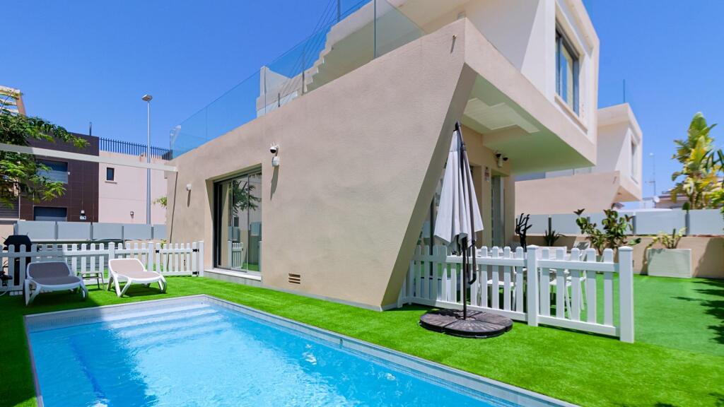 Main image of property: Valencia, Alicante, Torre de la Horadada