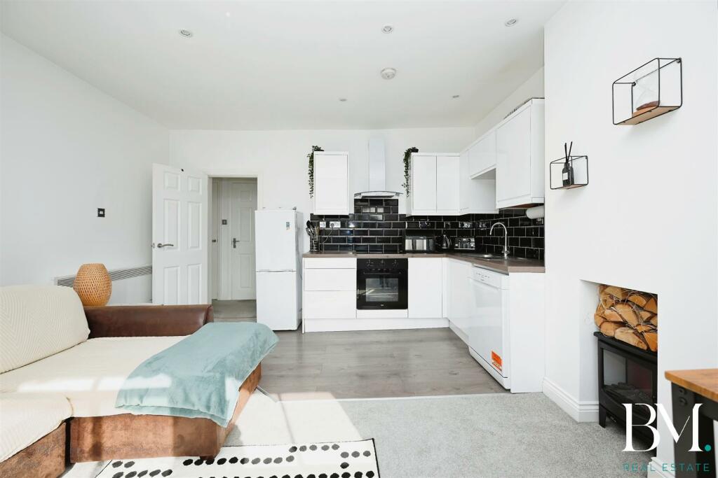 Additional property image - Sheep Street, Rugby