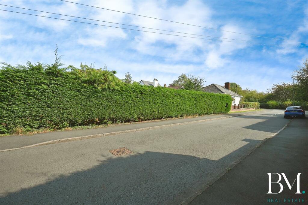 Additional property image - Unique Detached Bungalow, Dunchurch Road, Rugby