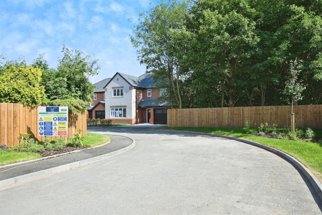 Main image of property: Lichfield Road, Bloxwich, Walsall - Private Gated Development