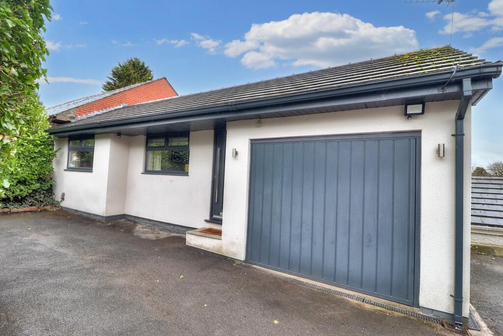 4 bedroom semidetached house for sale in Deansgate, Hindley, WN2