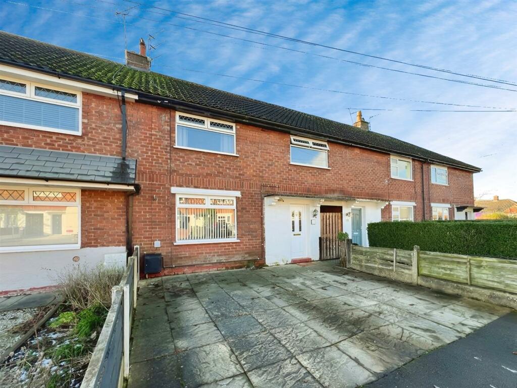 3 bedroom terraced house for sale in Weaver Road, Moulton, Northwich, CW9