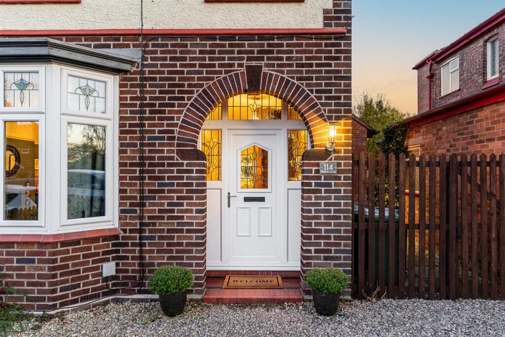 Additional property image - Stylish, Modernised Family Home in Desirable Anderton Location