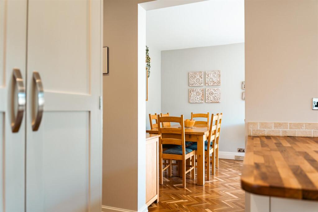 Additional property image - Stylish, Modernised Family Home in Desirable Anderton Location