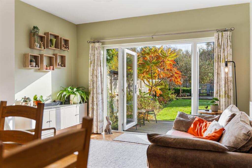 Additional property image - Stylish, Modernised Family Home in Desirable Anderton Location