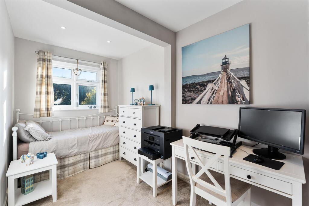 Additional property image - Stylish, Modernised Family Home in Desirable Anderton Location