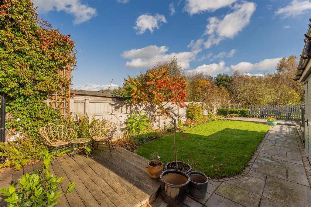 Additional property image - Stylish, Modernised Family Home in Desirable Anderton Location
