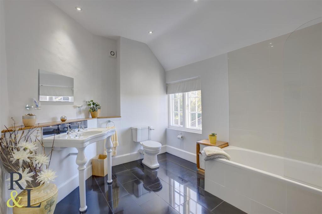 Additional property image - Acresford Road, Overseal, Swadlincote