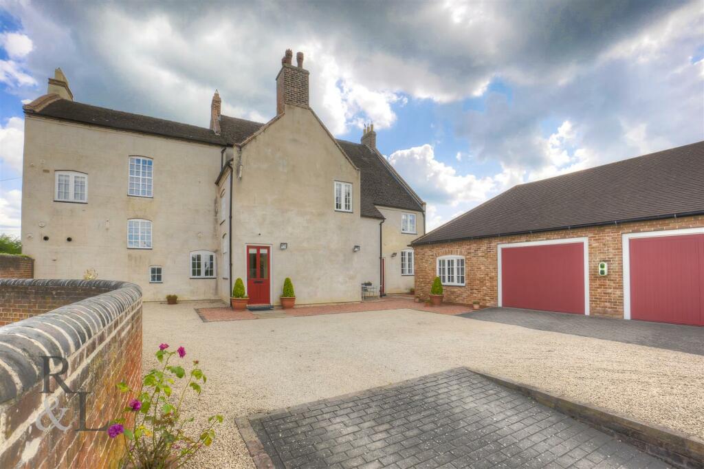 Additional property image - Acresford Road, Overseal, Swadlincote