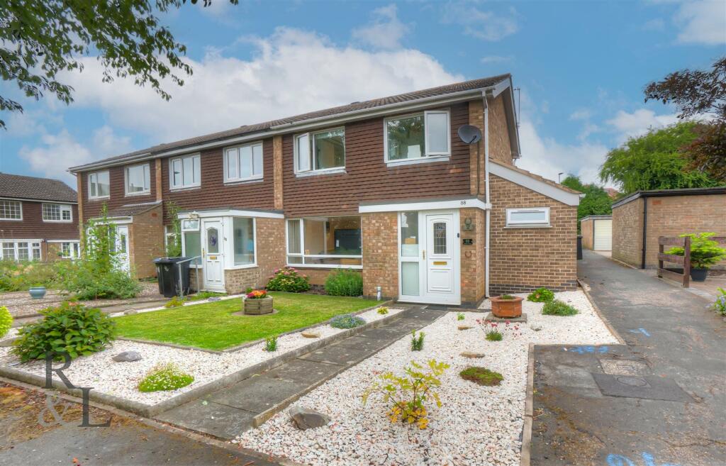 3 bedroom town house for sale in Manor Road, Barlestone, Nuneaton, CV13