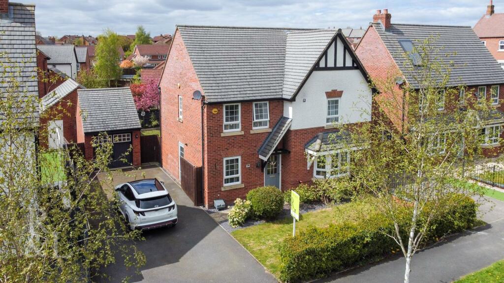 4 bedroom detached house for sale in Dunbar Way, AshbyDeLaZouch, LE65