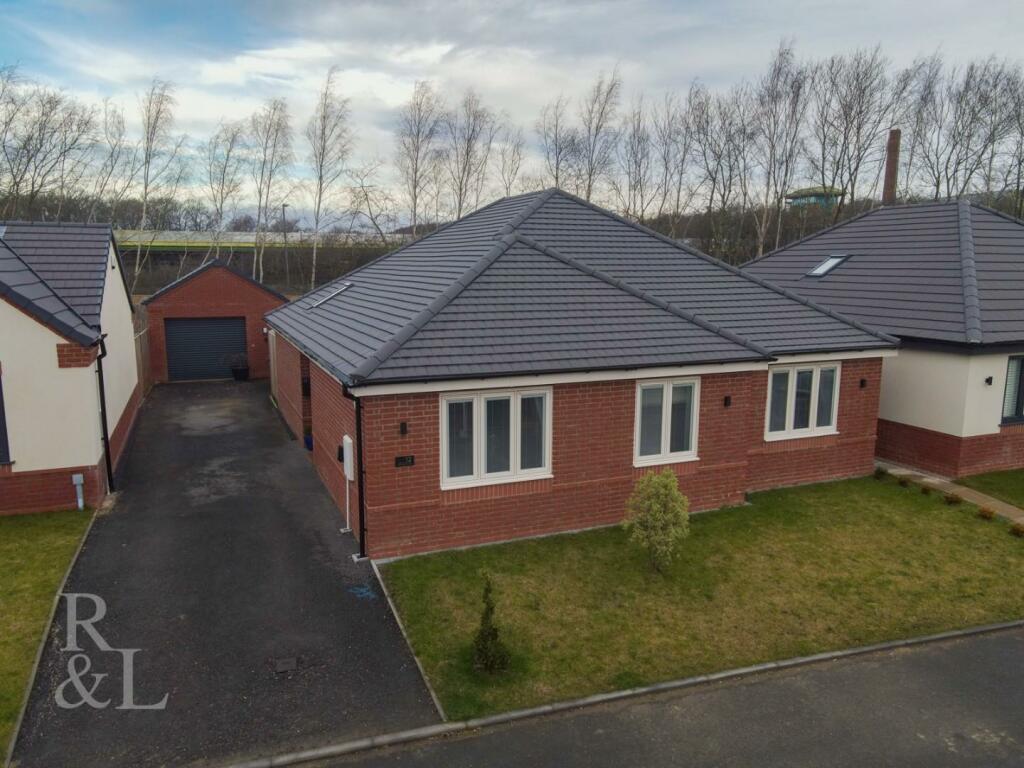 3 bedroom detached bungalow for sale in Willow Woods Close, Newbold