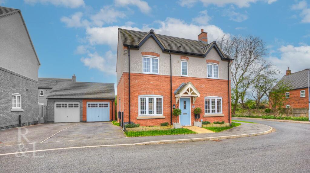 3 bedroom detached house for sale in Centenary Place, Measham