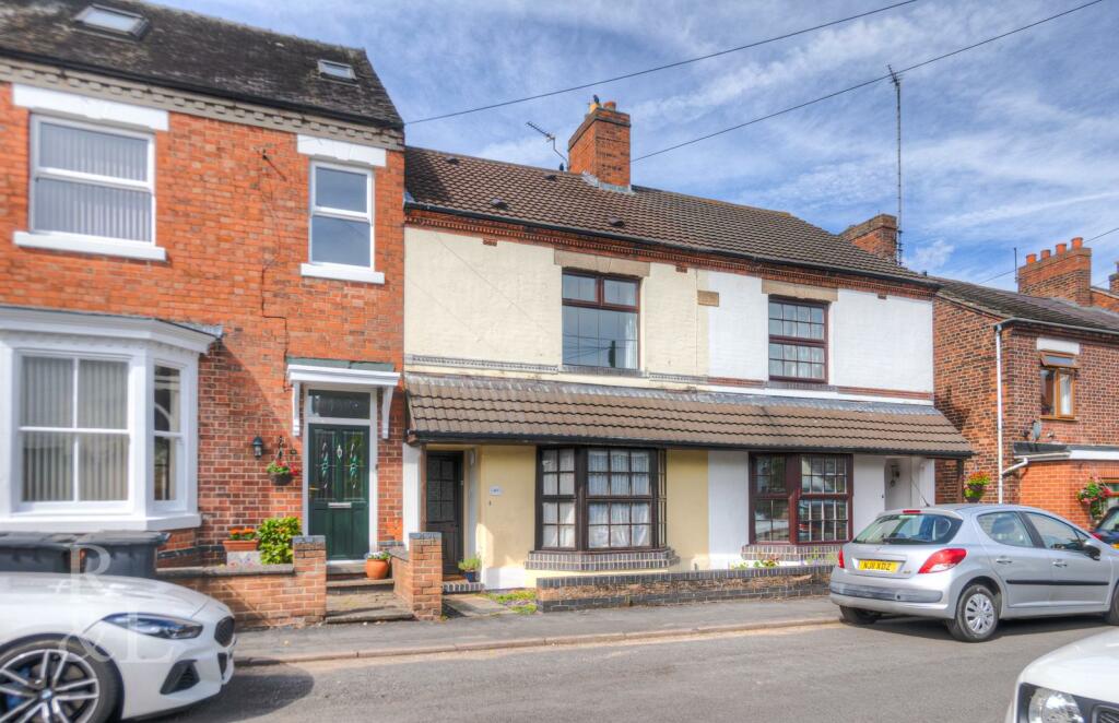 3 bedroom terraced house for sale in Avenue Road, Ashby De La Zouch, LE65