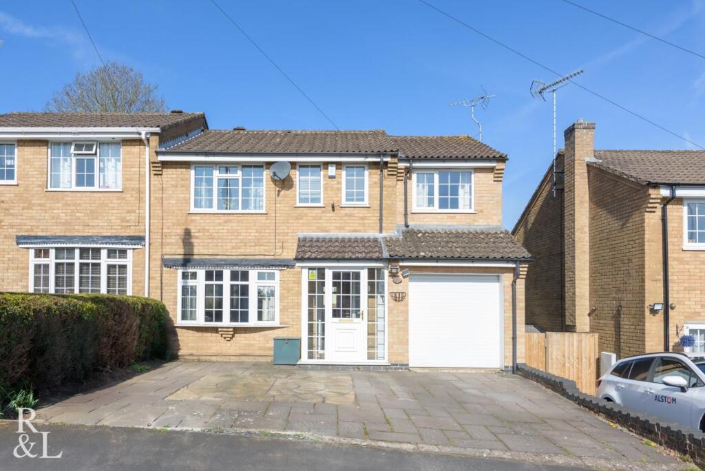 5 bedroom semi-detached house