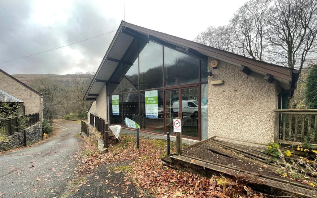 Shop to lease in Caernarfon Road, Beddgelert, Caernarfon, LL55