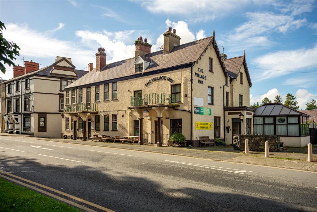 Hotel for sale in Penmaenmawr Road, Llanfairfechan, Gwynedd, LL33
