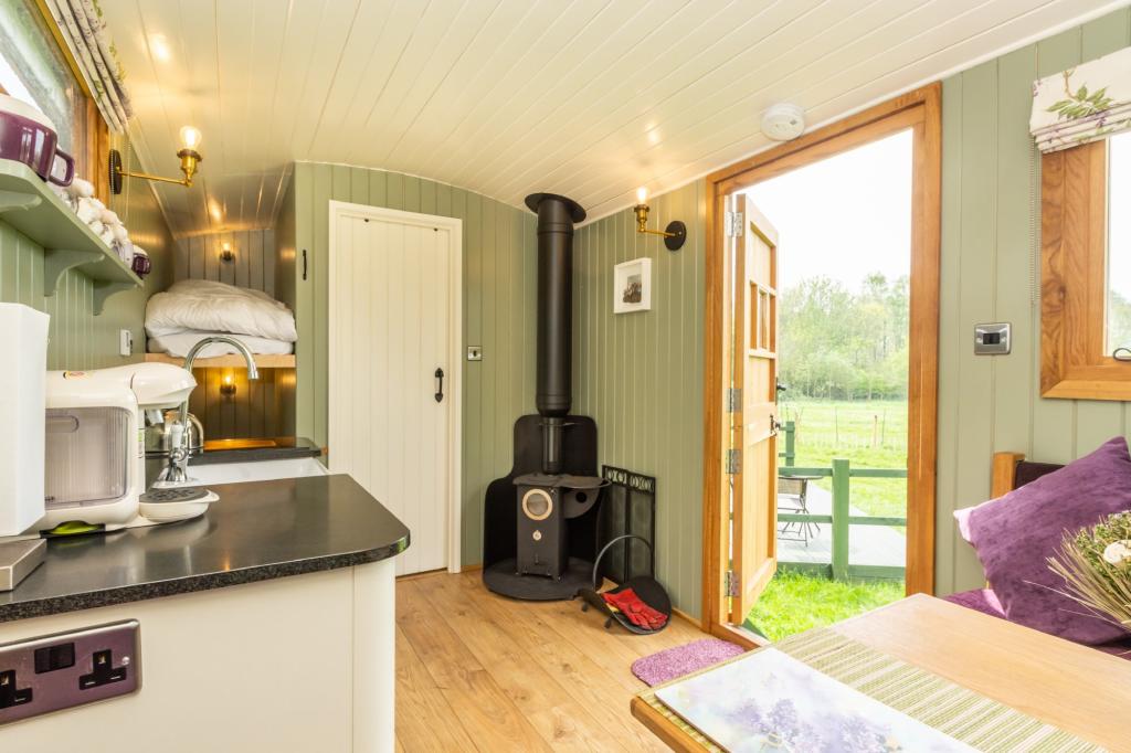 3 bedroom property for sale in Brynsiencyn, Llanfairpwll, Anglesey, LL61