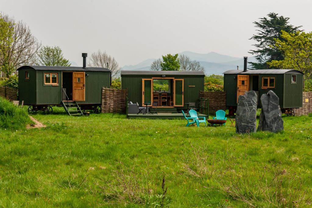 3 bedroom property for sale in Brynsiencyn, Llanfairpwll, Anglesey, LL61