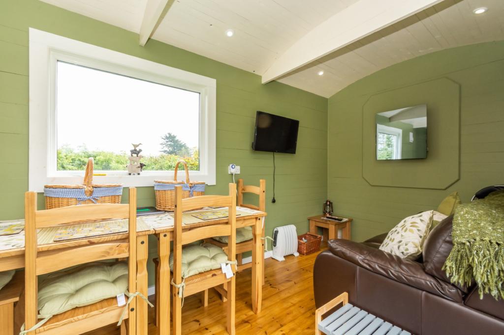 3 bedroom property for sale in Brynsiencyn, Llanfairpwll, Anglesey, LL61