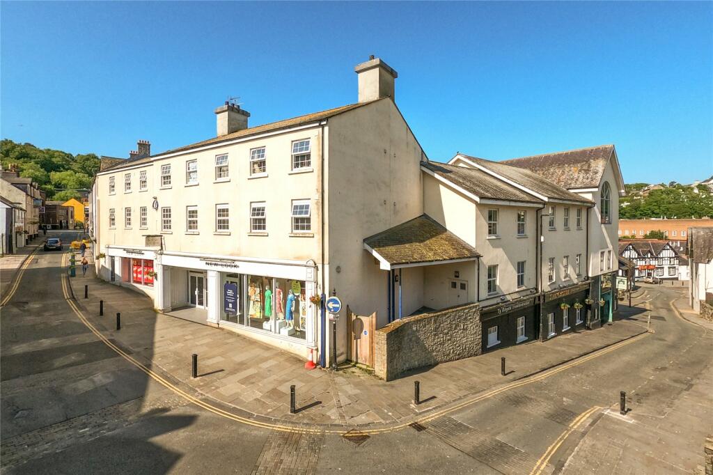 Shop to lease in High Street, Bangor, Gwynedd, LL57