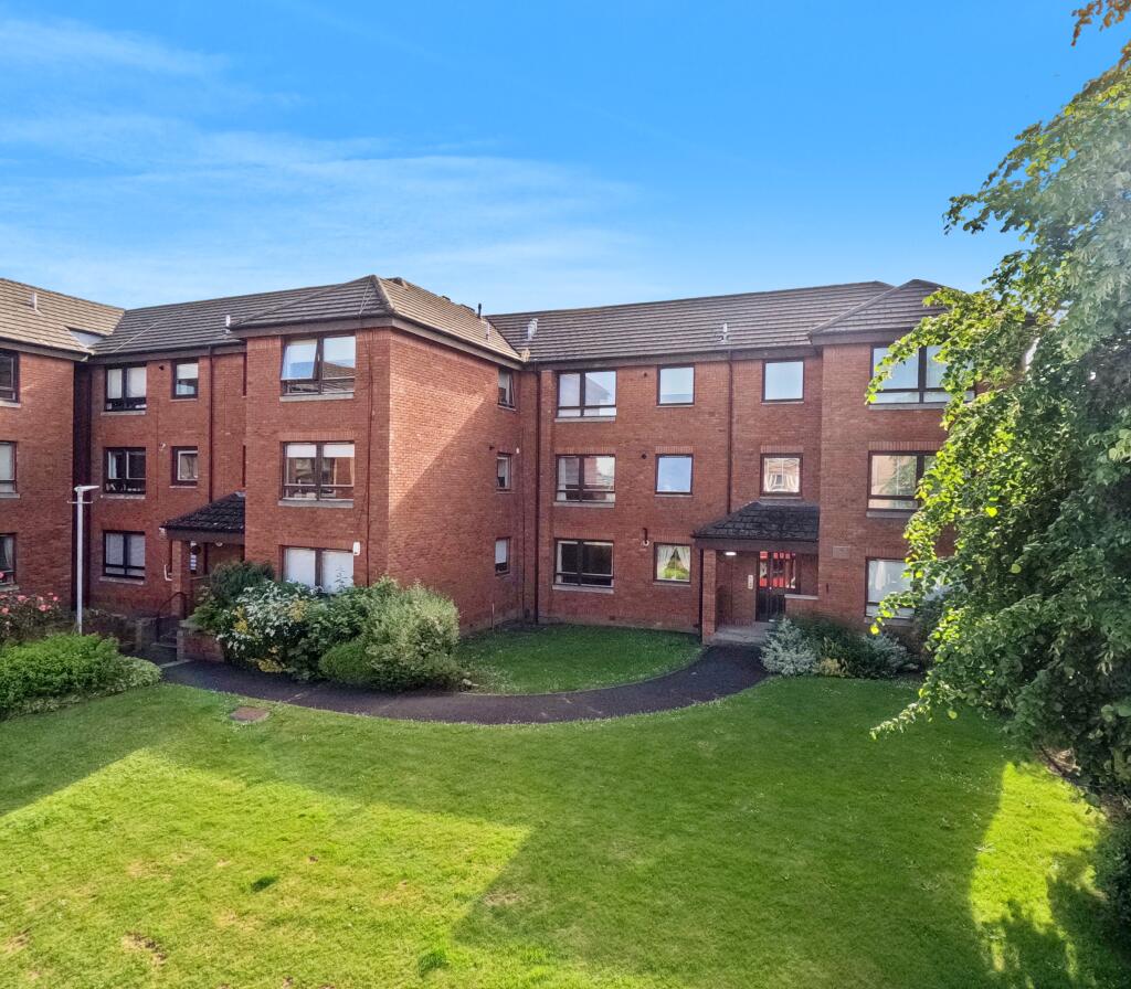 2 bedroom flat for sale in Chalmers Court, Main Street, Uddingston