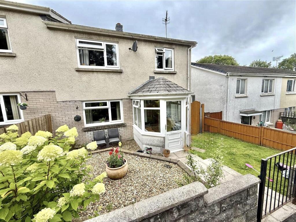 Main image of property: Heol Y Dderi, Llanybydder