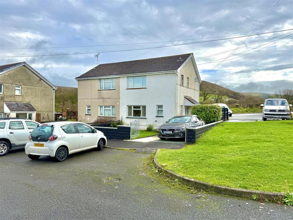 Main image of property: Bro Rhydybont, Llanybydder