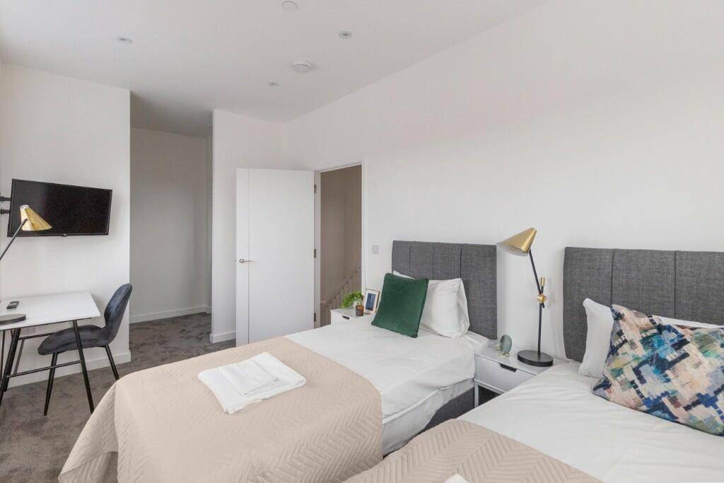 Additional property image - Beckenham Road, Beckenham, London, BR3