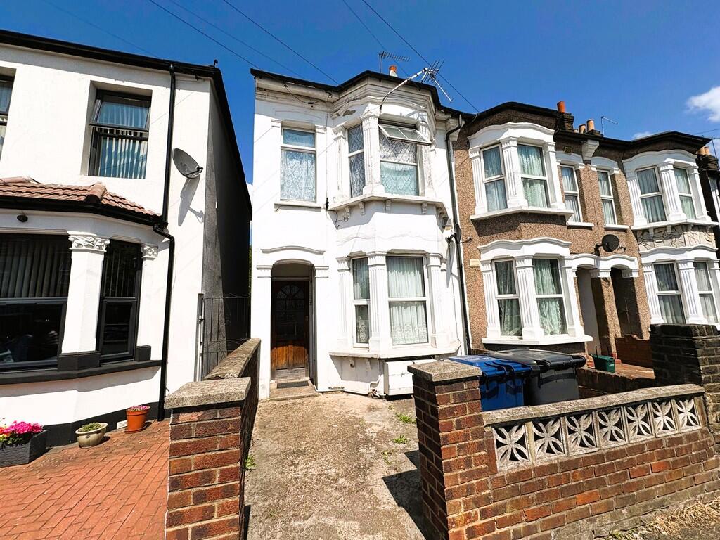2 bedroom ground maisonette
