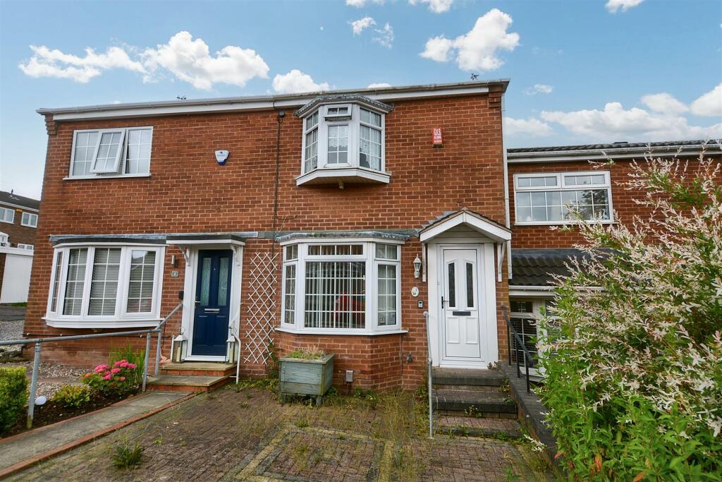 2 bedroom terraced house for sale in Gleneagles Drive, Arnold
