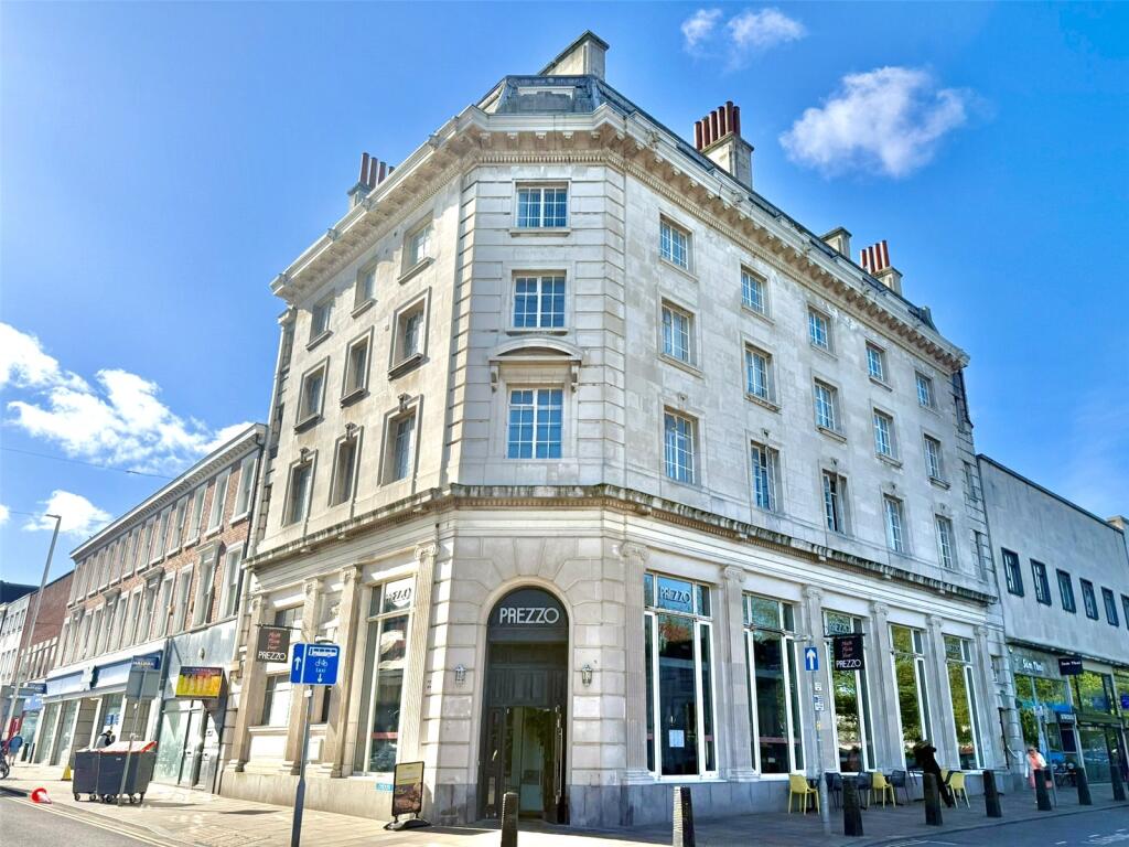 Main image of property: 124 Lord Street, Southport, Southport, PR8