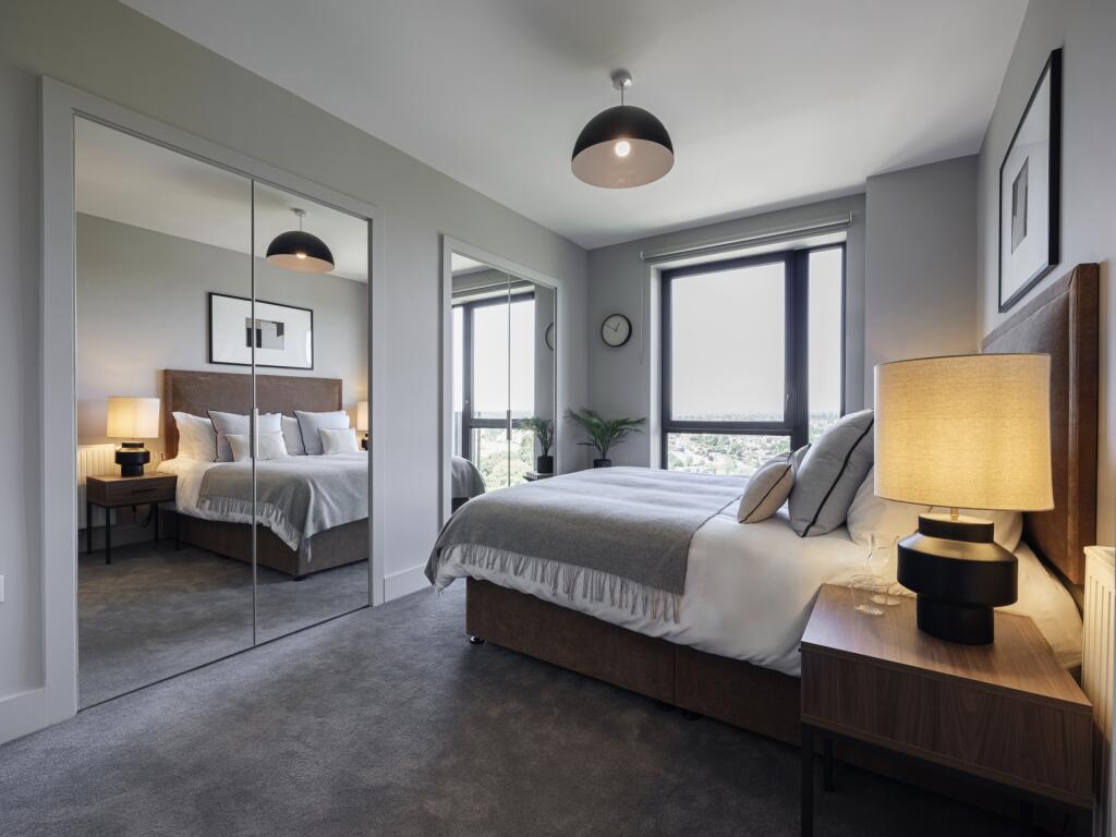 2 bedroom apartment for rent in Ascot Road, Watford, WD18