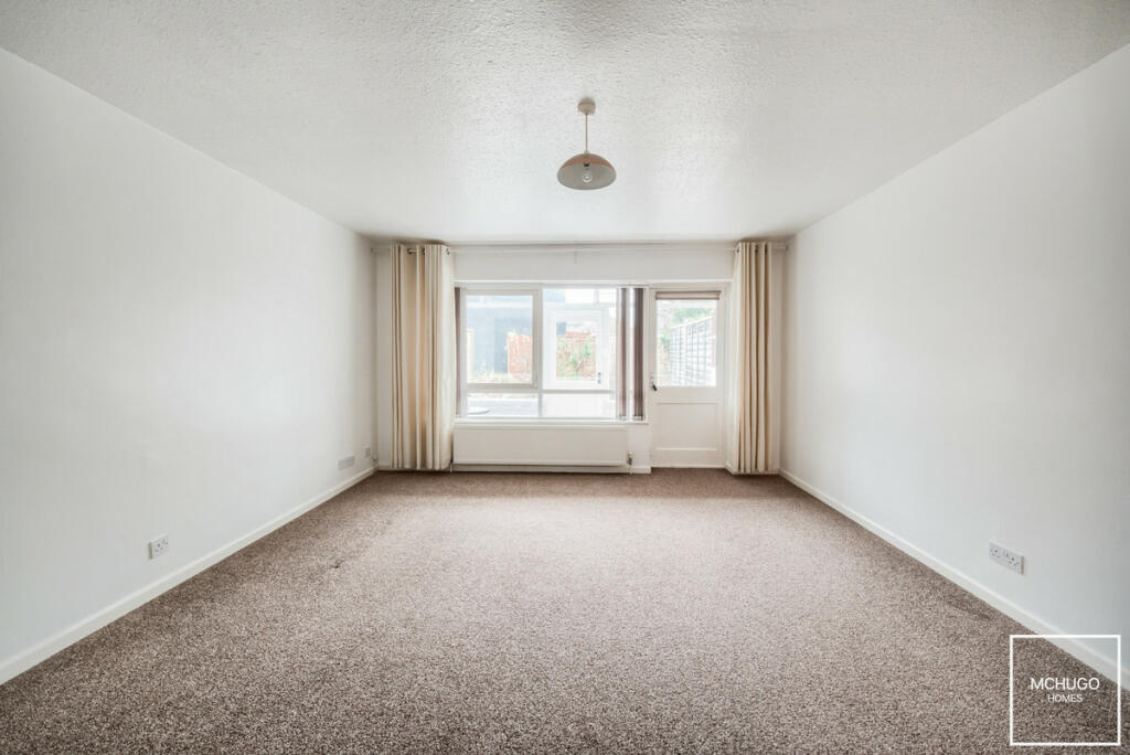 Additional property image - Starter home in Serpentine Road, Harborne, B17