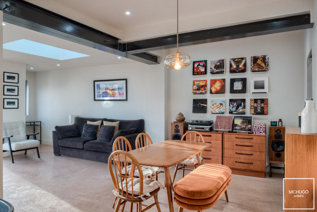 Additional property image - Stunning Open Plan Extension, Tennal Lane, B32