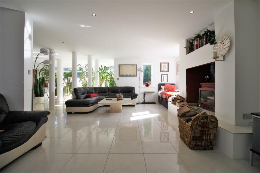 Additional property image - Ashley Drive South, Ashley Heath, Ringwood