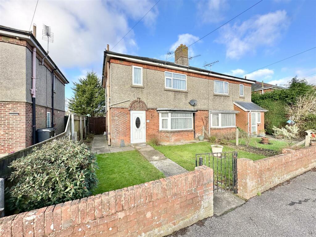 3 bedroom semi-detached house