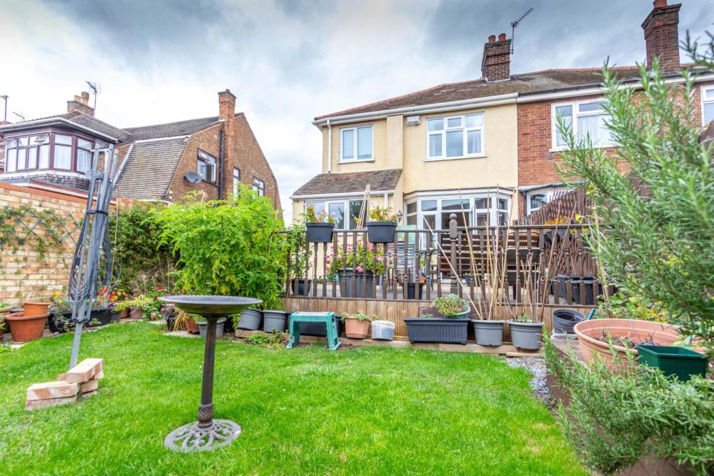 3 bedroom semidetached house for sale in Newark Avenue, Peterborough, PE1